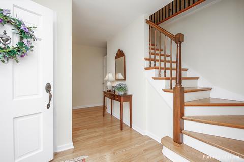 1105 Delles Rd, Wheaton, IL 60189 photo 3