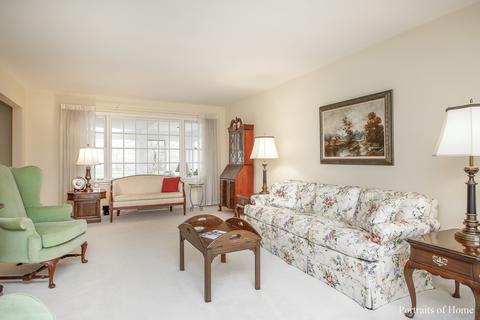 1105 Delles Rd, Wheaton, IL 60189 photo 4