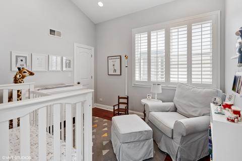 1541 W Wolfram St, Chicago, IL 60657 photo 14