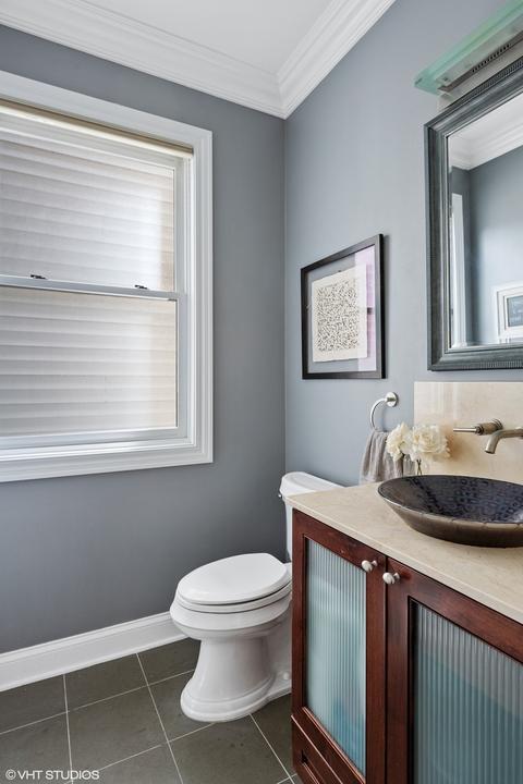 1541 W Wolfram St, Chicago, IL 60657 photo 10