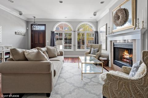 1541 W Wolfram St, Chicago, IL 60657 photo 3