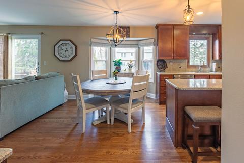 5056 Adele Dr, Gurnee, IL 60031 photo 12