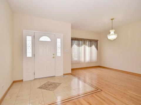 2218 Westview Dr, Des Plaines, IL 60018 photo 6