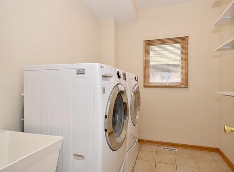 2218 Westview Dr, Des Plaines, IL 60018 photo 23