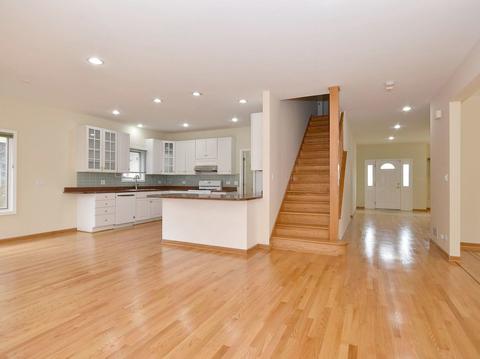 2218 Westview Dr, Des Plaines, IL 60018 photo 13