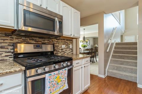 7710 Oleander Dr, Plainfield, IL 60586 photo 8