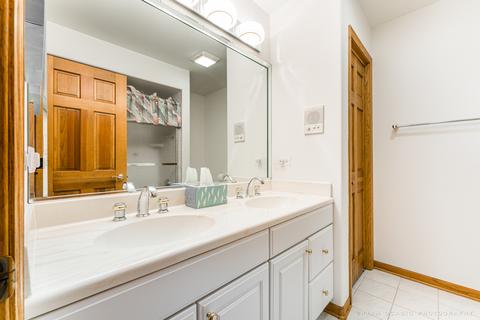 830 E Stone Ct, Addison, IL 60101 photo 26