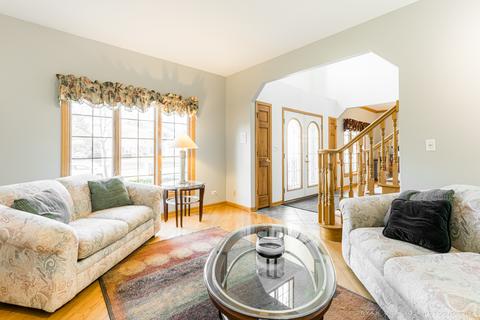 830 E Stone Ct, Addison, IL 60101 photo 4