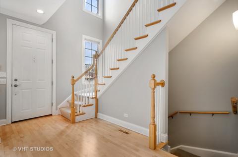 3114 Central St, Evanston, IL 60201 photo 2