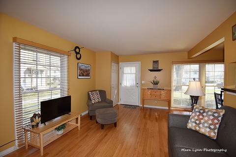1675 Monticello Ct #B, Wheaton, IL 60189 photo 8