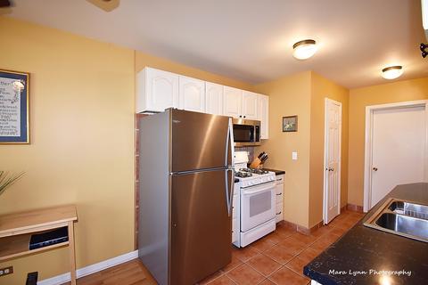 1675 Monticello Ct #B, Wheaton, IL 60189 photo 17
