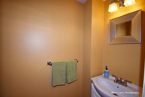 1675 Monticello Ct #B, Wheaton, IL 60189 photo 18