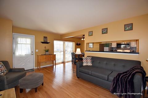 1675 Monticello Ct #B, Wheaton, IL 60189 photo 6