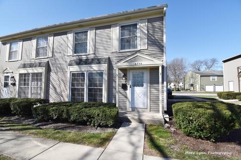 1675 Monticello Ct #B, Wheaton, IL 60189 photo 2