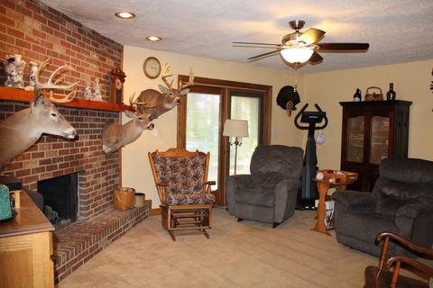 44 Glenn Dr, White Heath, IL 61884 photo 14