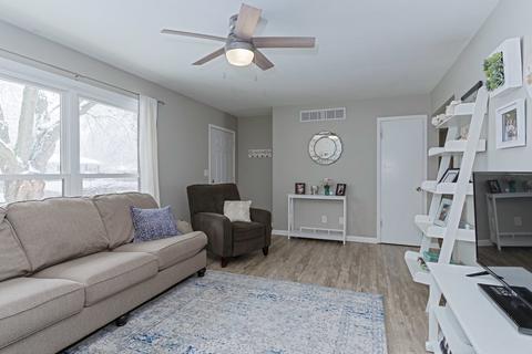 1007 N Maple St, Normal, IL 61761 photo 3