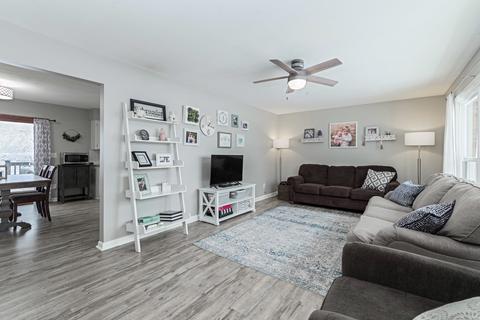 1007 N Maple St, Normal, IL 61761 photo 2
