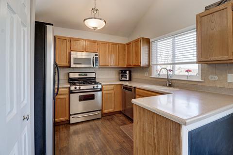 302 Barton Ct, Bartlett, IL 60103 photo 6