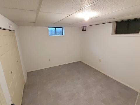 893 Parkway Ave, Elgin, IL 60120 photo 13