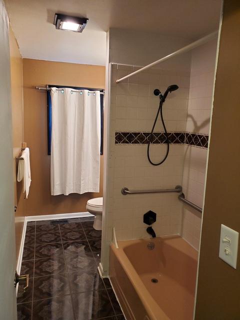 893 Parkway Ave, Elgin, IL 60120 photo 10