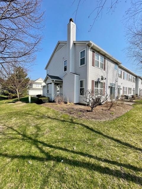 2902 Falling Waters Dr, Lindenhurst, IL 60046 photo 3
