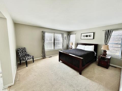 2902 Falling Waters Dr, Lindenhurst, IL 60046 photo 9
