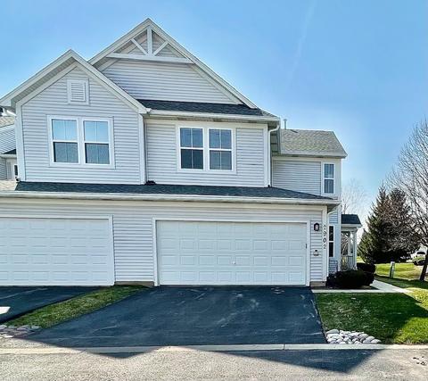 2902 Falling Waters Dr, Lindenhurst, IL 60046 photo 1