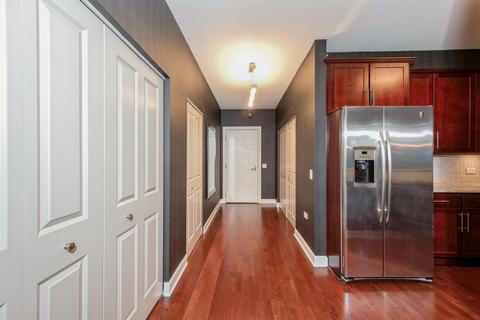 100 E 14th St #802, Chicago, IL 60605 photo 2