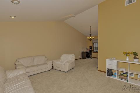 470 Anita Pl, Wheeling, IL 60090 photo 4