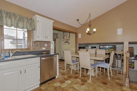 470 Anita Pl, Wheeling, IL 60090 photo 10