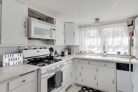 308 E Park St, Minier, IL 61759 photo 8