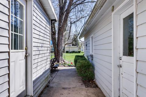 308 E Park St, Minier, IL 61759 photo 26