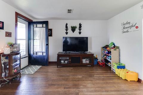 308 E Park St, Minier, IL 61759 photo 6