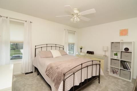 1000 Freeman Rd, Hoffman Estates, IL 60192 photo 20