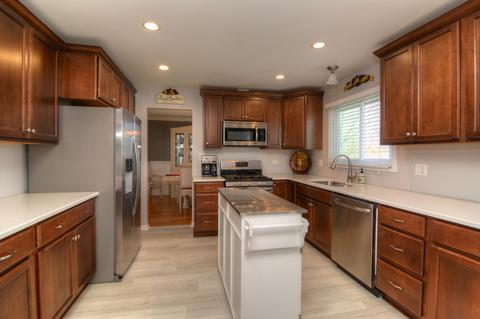 1000 Freeman Rd, Hoffman Estates, IL 60192 photo 9