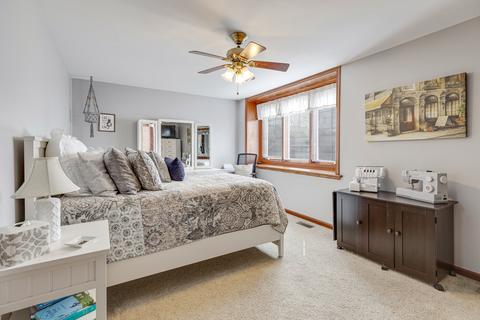 970 Ascot Dr, Elgin, IL 60123 photo 8