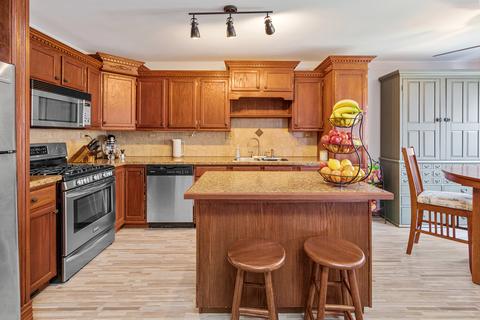 970 Ascot Dr, Elgin, IL 60123 photo 5