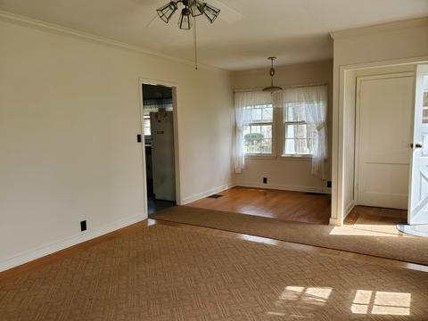 217 Thomas St, Henry, IL 61537 photo 6