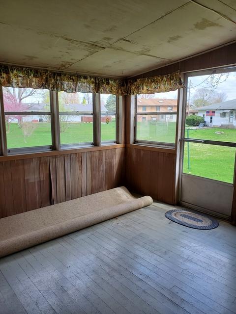 217 Thomas St, Henry, IL 61537 photo 12