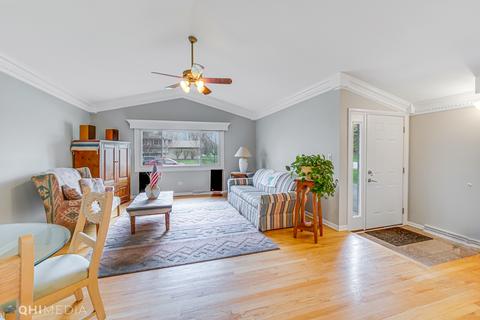1209 Emerald Dr, Naperville, IL 60540 photo 3