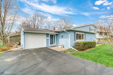1209 Emerald Dr, Naperville, IL 60540 photo 2