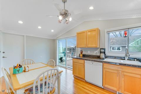 1209 Emerald Dr, Naperville, IL 60540 photo 9