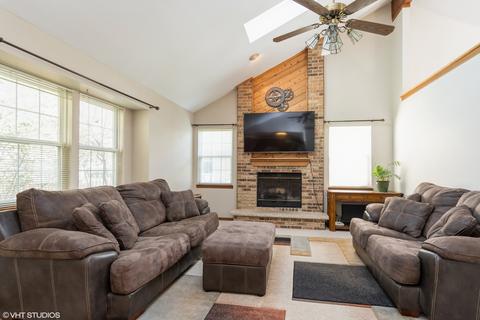 107 Forestview Ln, Aurora, IL 60502 photo 7