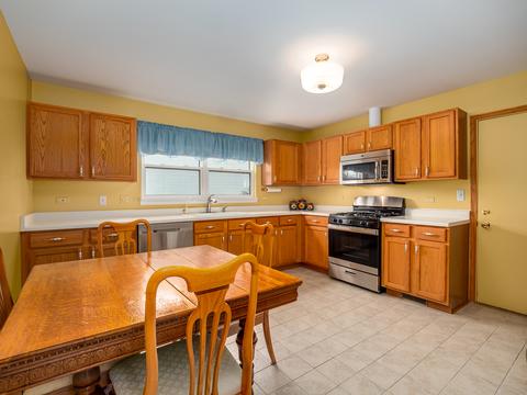 7203 Waterman Ct, Plainfield, IL 60586 photo 6