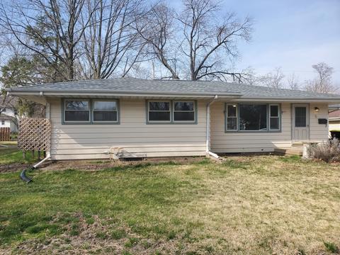 8 Wilmette Dr, Normal, IL 61761 photo 1
