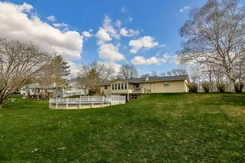 8132 Mccurry Rd, Roscoe, IL 61073 photo 3