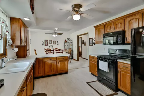 8132 Mccurry Rd, Roscoe, IL 61073 photo 15