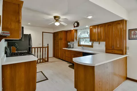 8132 Mccurry Rd, Roscoe, IL 61073 photo 12