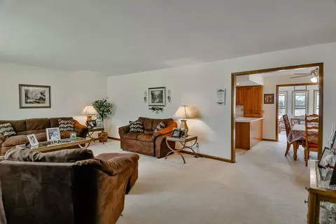8132 Mccurry Rd, Roscoe, IL 61073 photo 10