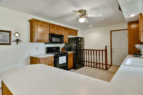 8132 Mccurry Rd, Roscoe, IL 61073 photo 14